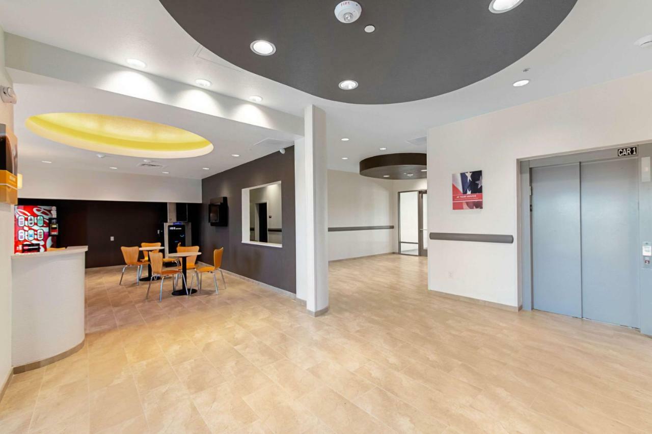 Motel 6 Austin Airport Kültér fotó