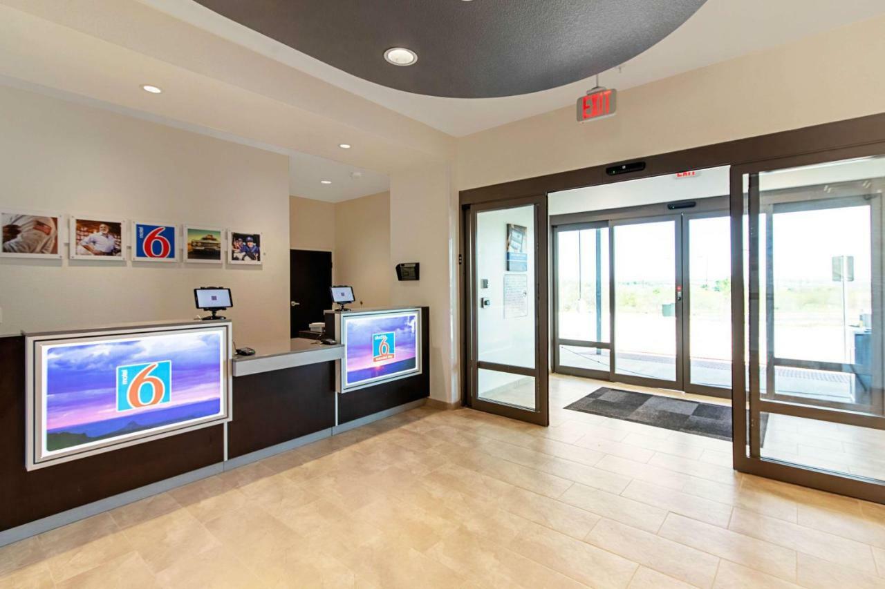 Motel 6 Austin Airport Kültér fotó