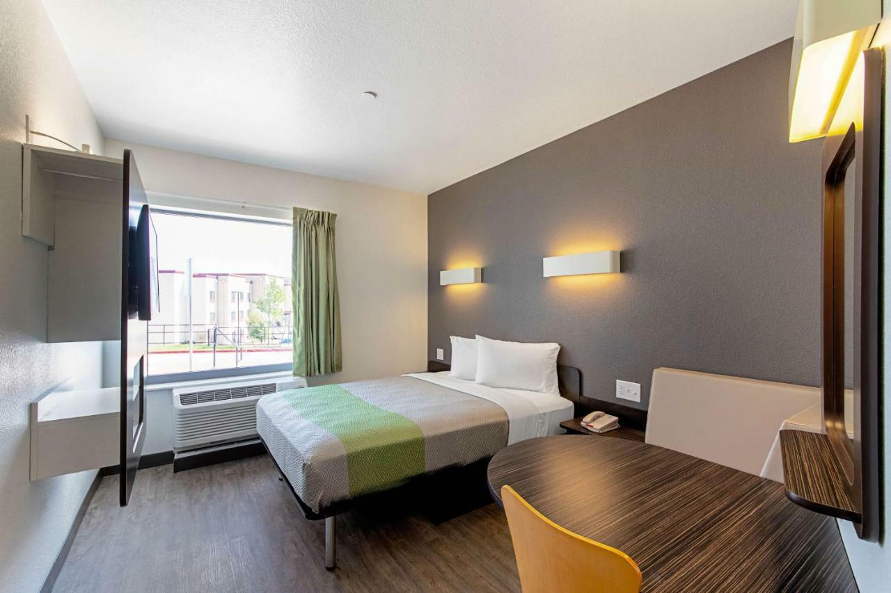 Motel 6 Austin Airport Kültér fotó