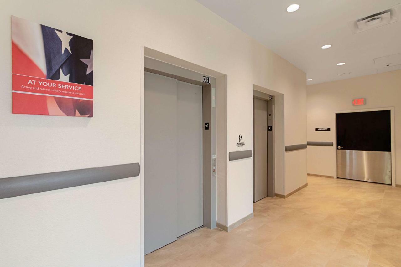 Motel 6 Austin Airport Kültér fotó