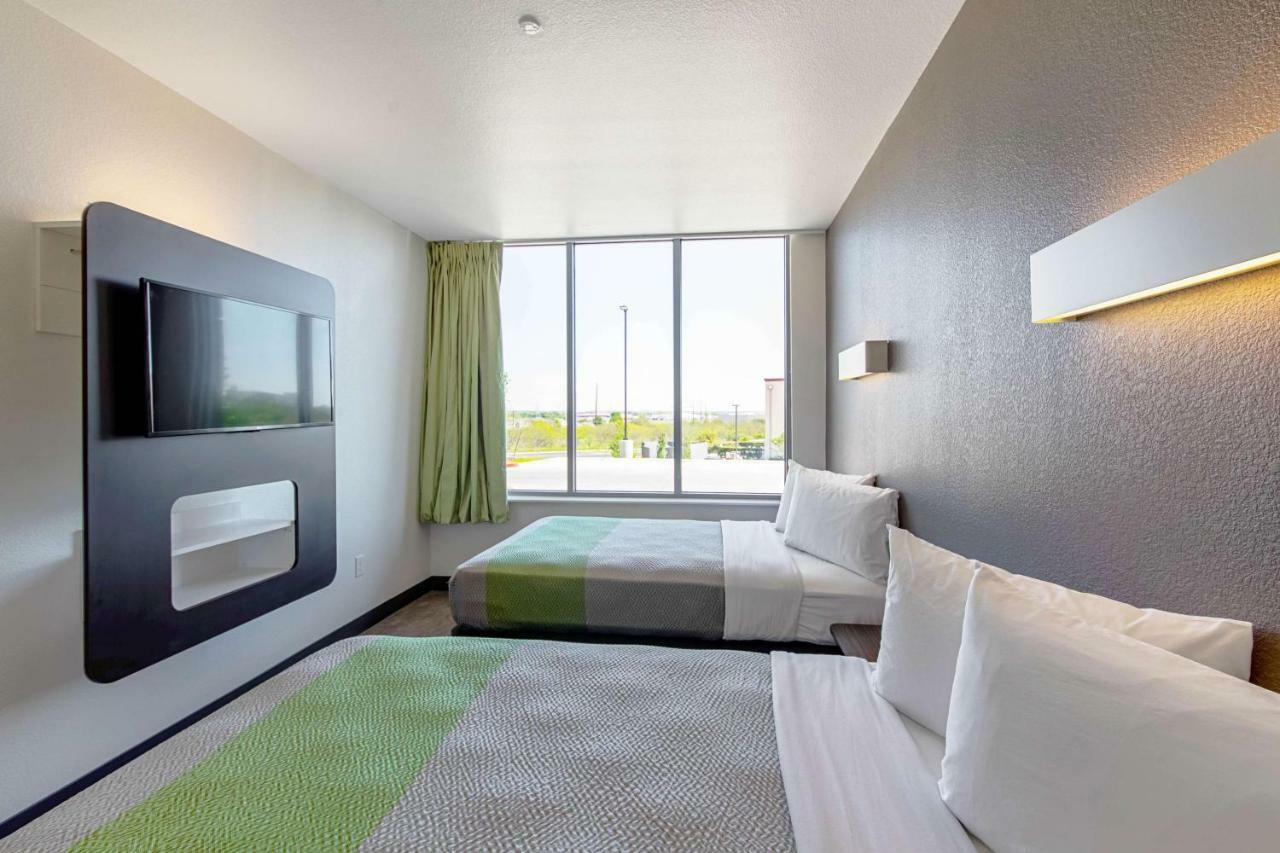 Motel 6 Austin Airport Kültér fotó